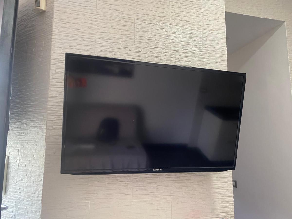 Napoli Centro Casa Con Due Camere E Cucina 外观 照片